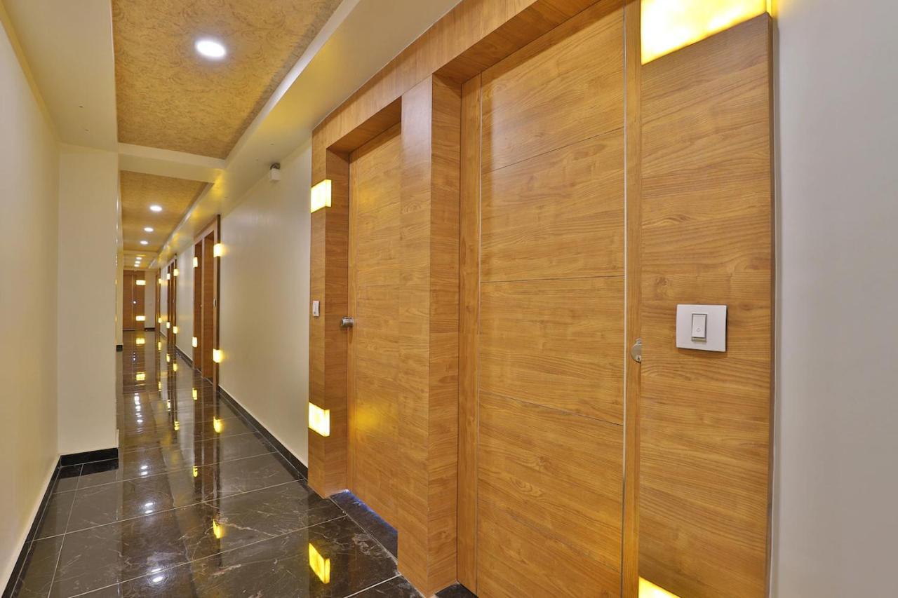 Hotel Royal King By Sky Stays Ahmedabad Bagian luar foto