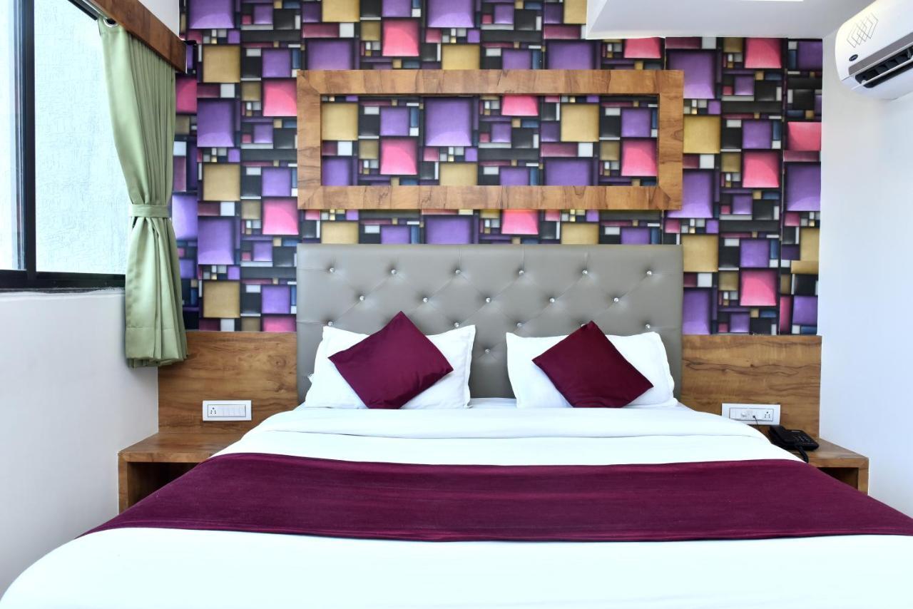 Hotel Royal King By Sky Stays Ahmedabad Bagian luar foto