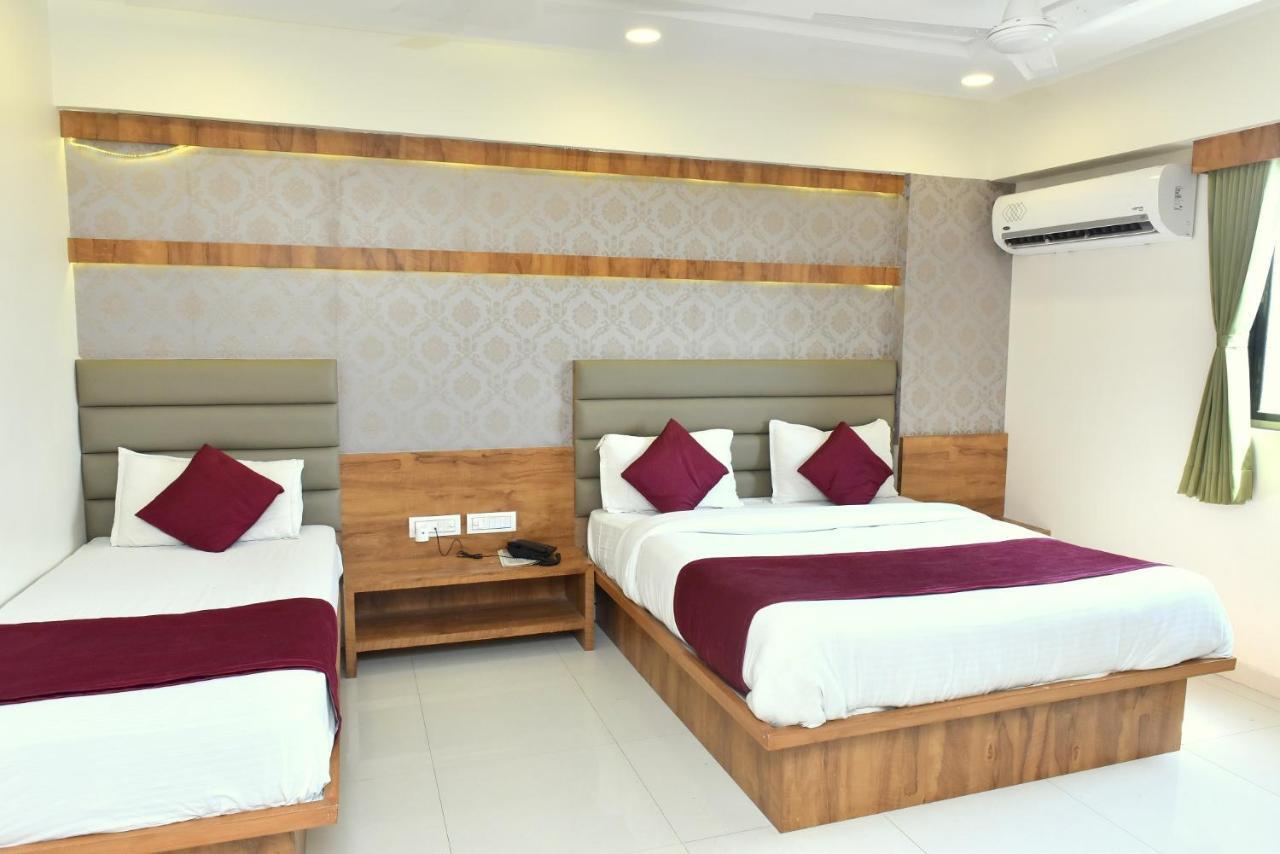 Hotel Royal King By Sky Stays Ahmedabad Bagian luar foto